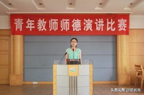 我出门总是带着五瓶药水_我出门总是带着五瓶药水,手中的卡牌不停切换到位