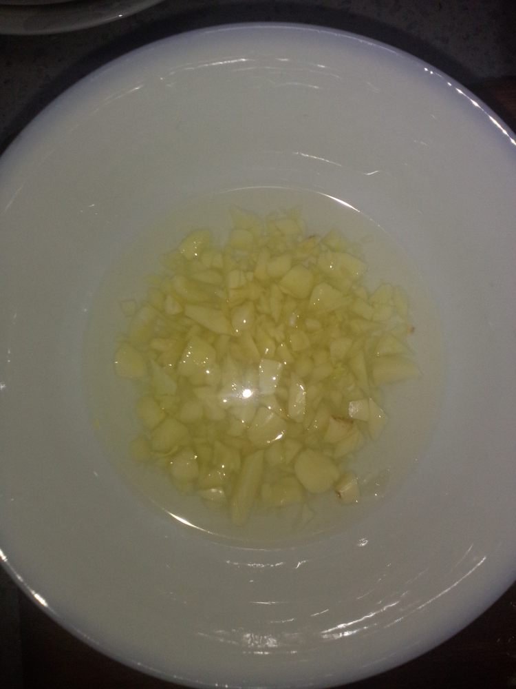 北京小吃炸灌肠通常蘸什么吃_北京小吃炸灌肠怎么炸