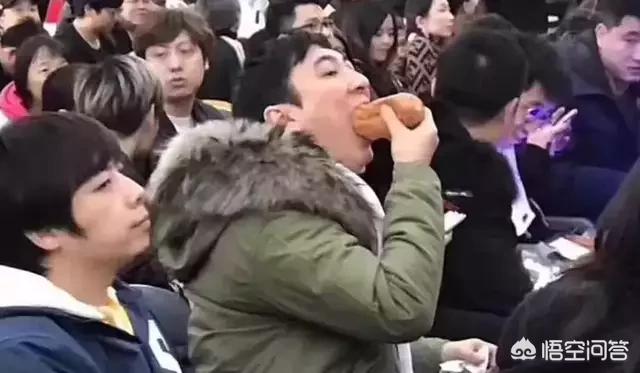 王思聪吃热狗头像_王思聪吃热狗头像大全