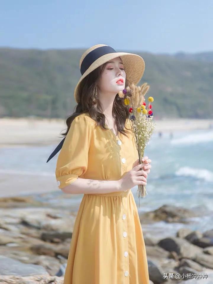 淡黄的头发_淡黄的头发蓬松的长裙
