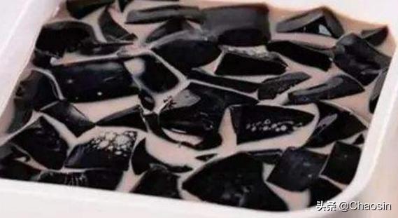 夏季甜品烧仙草和龟苓膏_夏季甜品烧仙草和龟苓膏哪个好吃