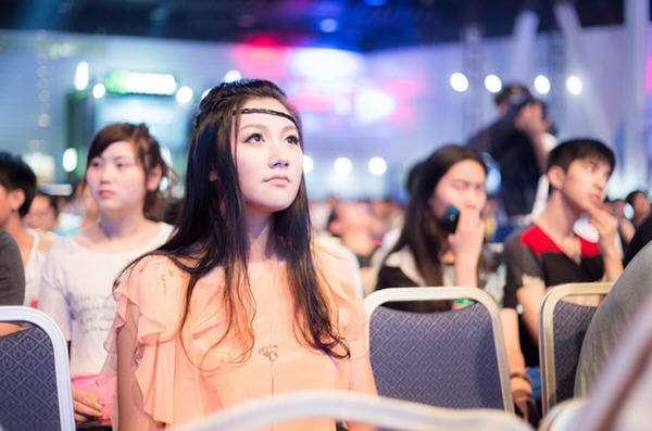 lol小仓_lol小苍小米四个图片超清