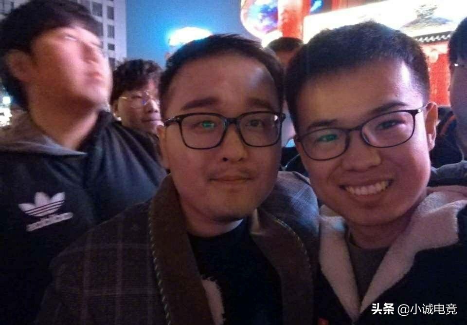 lol笑笑_lol笑笑个人简介